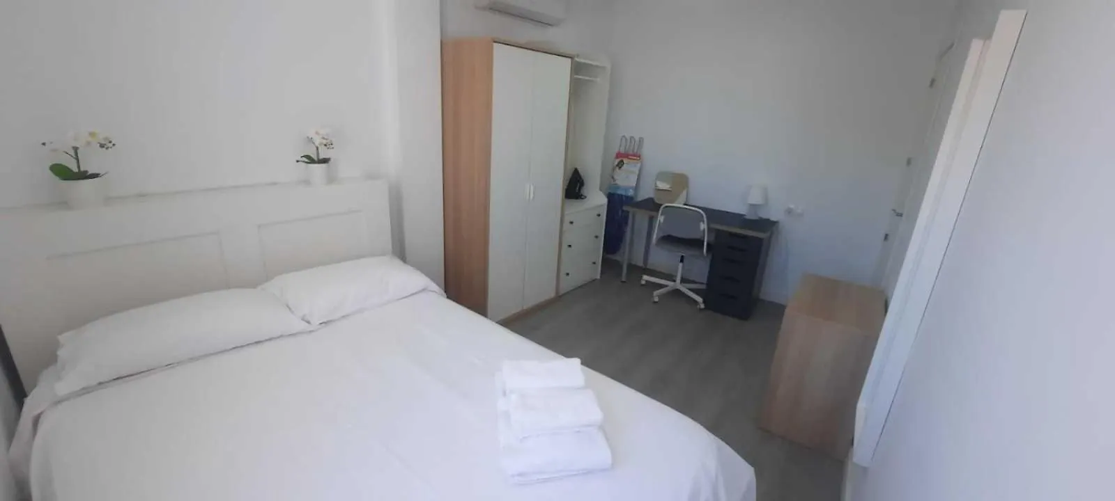 Atico Con Terraza Frente Playa Pedregalejo Apartment Malaga 0*,  Spain